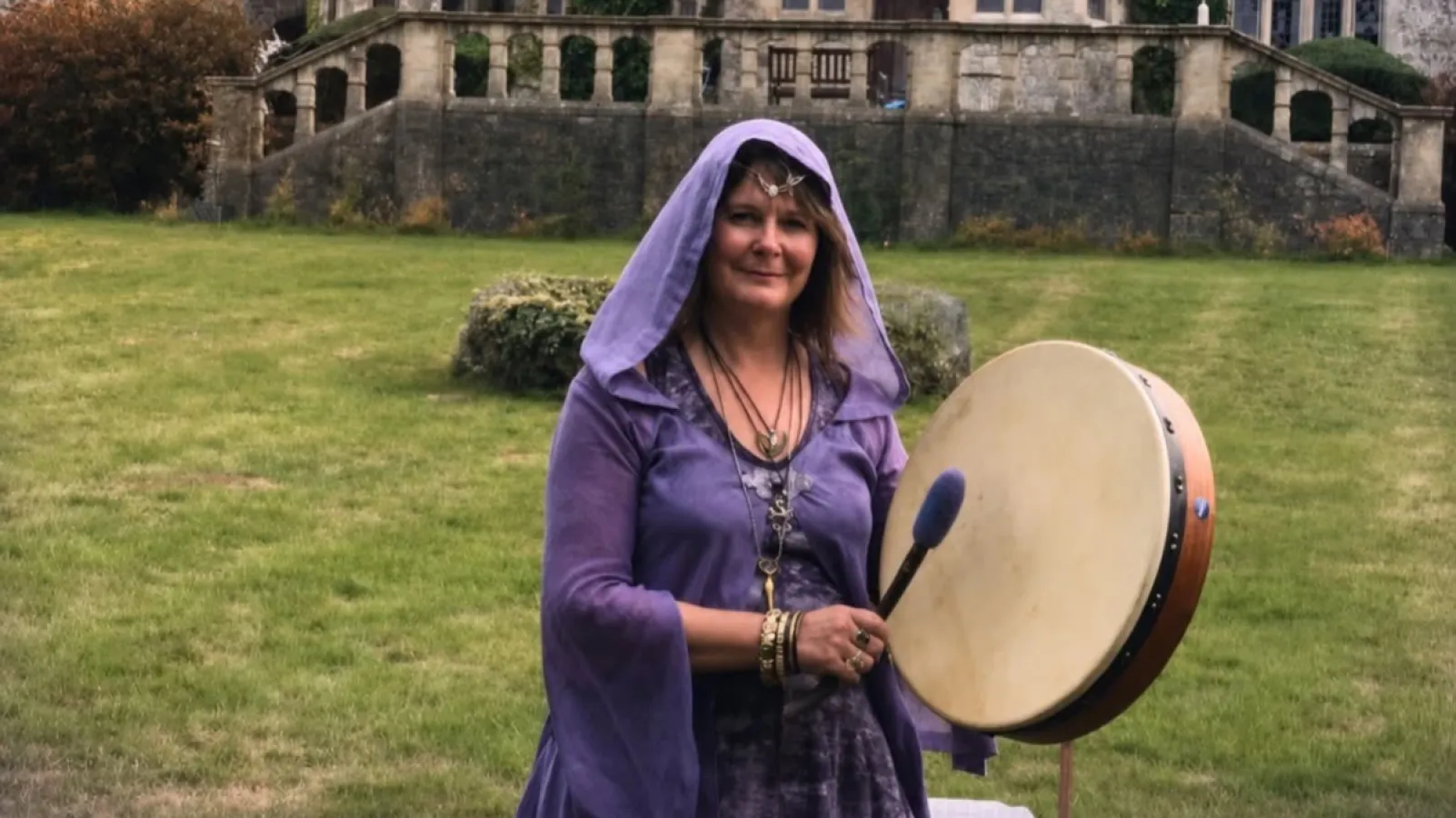 WILD SOUL SHAMANKA Háromnapos sámáni és önismereti elvonulás Anna-Saqqarával Budapesten